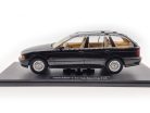BMW E39 Touring (1998) – čierny – Triple9 – model 1:18