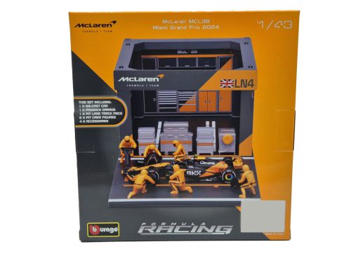 McLaren Pit Stop - boxová dioráma - MCL38 F1 #4 (2024) - Lando Norris - s mechanikmi - Bburago - 1:43