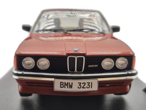 BMW E21 323i (1980) - Kastanienrot - Solido - 1:18 zberateľský model
