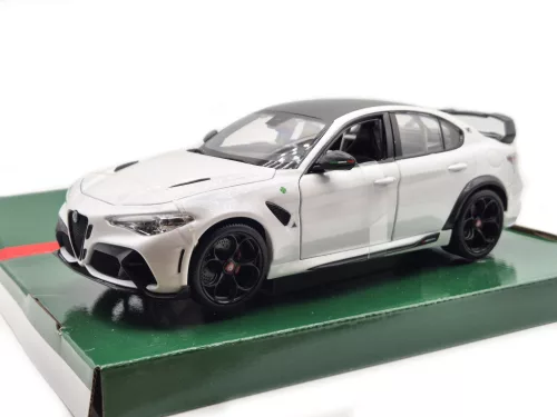 Alfa Romeo Giulia GTAm (2020) - trophy white / biela - Bburago - 1:18