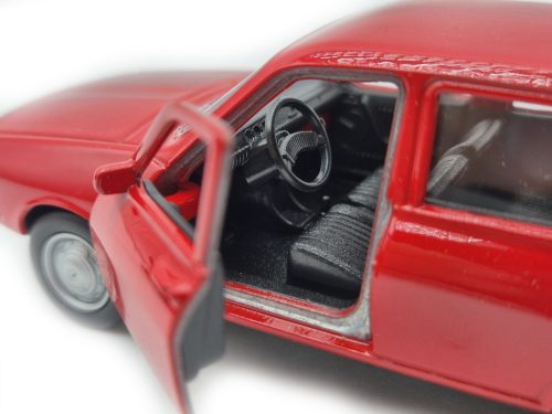 Dacia 1300 - červená - Welly - 1:34