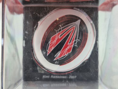 Prilba – Kimi Räikkönen (2007) – Edicola – 1:5