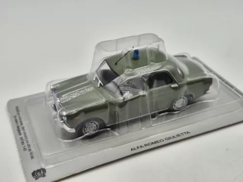 Alfa Romeo Giulietta – policajné vozidlo – Edicola – 1:43