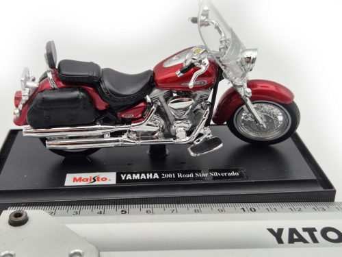 Yamaha Road Star (2001) – Maisto – 1:18 1/18 model motorky
