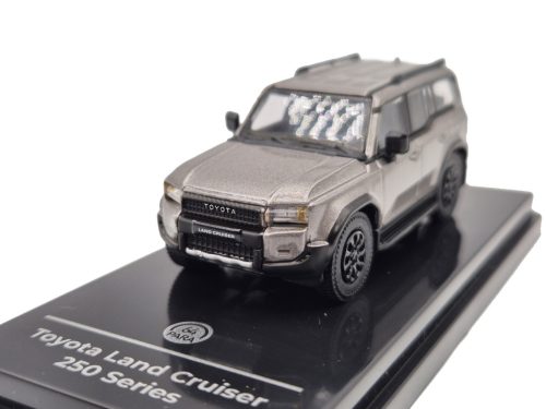 Toyota Land Cruiser 250 LHD (2024) – Paragon Models – 1:64 1/64 model auta