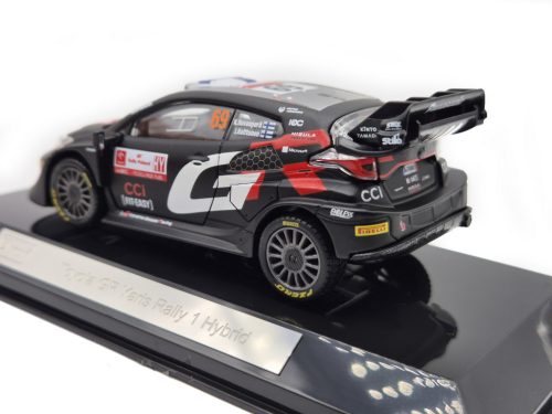 Toyota Yaris GR Rally1 – Gazoo Racing WRT (2024) – #69 – Kalle Rovanperä – Jonne Halttunen – Bburago – 1:43 1/43 model auta