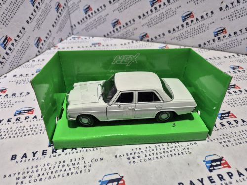 Mercedes-Benz 220D W115 (1968) - Welly - 1:24 model auta - s drobnou chybou