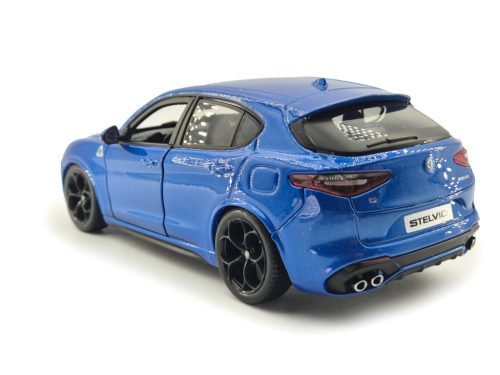 Alfa Romeo Stelvio Q4 Quadrifoglio V6 Biturbo (2017) - Bburago - 1:24 