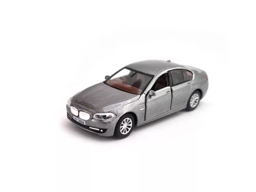 BMW F10 (2010) – sivá – Tiny Toys – 1:64 1/64 model auta