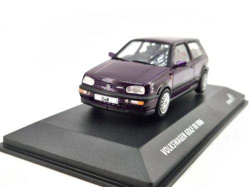 Volkswagen VW Golf III VR6 (1994) - fialová - Solido - model auta 1:43 1/43