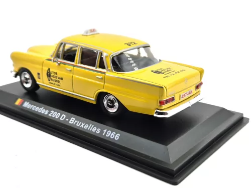 Mercedes-Benz 200 (1966) - Bruselský taxík - Edicola - 1:43