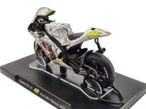 MotoGP - Yamaha YZR-M1 #46 (2007) show bike Valencia - Valentino Rossi - Edicola - 1:18 model motocykla