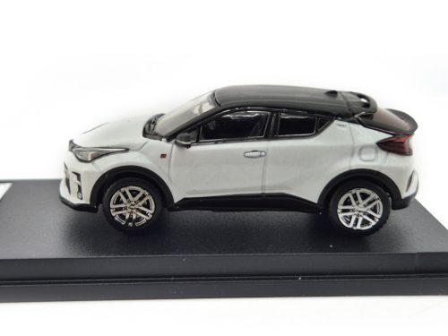 Toyota C-HR Hybrid GR Sport - DieCastTeam - 1:64 model auta