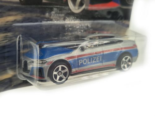 BMW i4 Police sedan Berline - policajné auto - Matchbox - 1:64 model auta