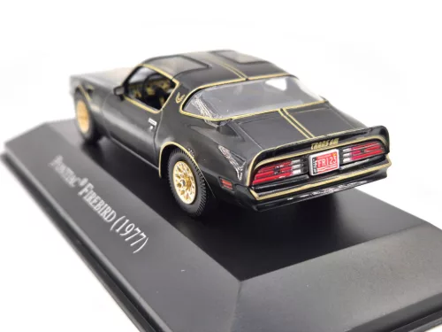 Pontiac Firebird Trans Am (1977) - Edicola - 1:43 model auta 