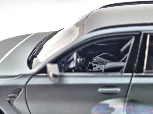 BMW G81 M3 Touring (2023) - matný sivý - Bburago - 1:24
