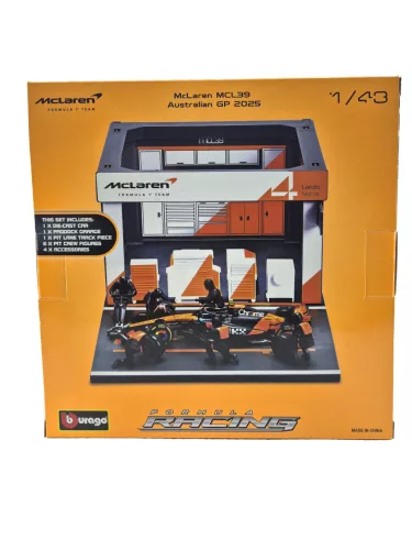 McLaren Pit Stop - dioráma boxovej uličky - MCL39 F1 #4 (2025) - Lando Norris - so mechanikmi - Bburago - 1:43