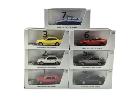 BMW 50. výročie – 7 generácií – BMW séria 3 – v darčekovej krabici – BMW / Minichamps – 1:64