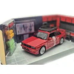   BMW E30 M3 so strešným nosičom a batožinou - Bburago - 1:24