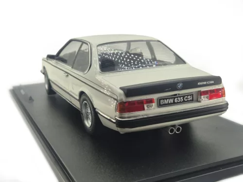 BMW E24 635 CSi coupe (1984) - biely - Solido - 1:18