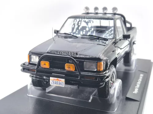 Toyota Hilux Pick-Up - Návrat do budúcnosti - Back to the Future - KK-Scale - 1:18