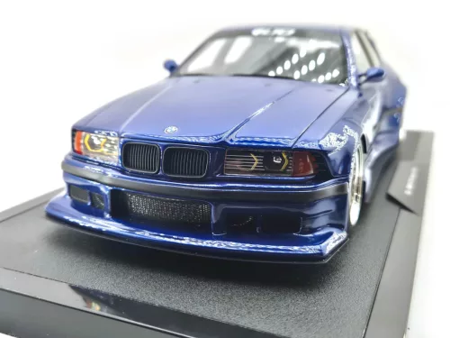 BMW E36 LTO Sedan Turbo Khyzyl Saleem (2023) - Otto - 1:18