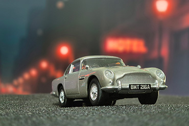 Aston Martin DB5 Coupé (1963) – ikonické auto Jamesa Bonda v mierke Norev 1:43